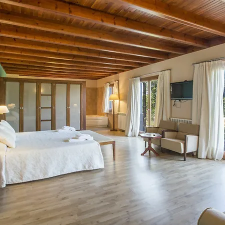Baix-paulonia Hotel 4*